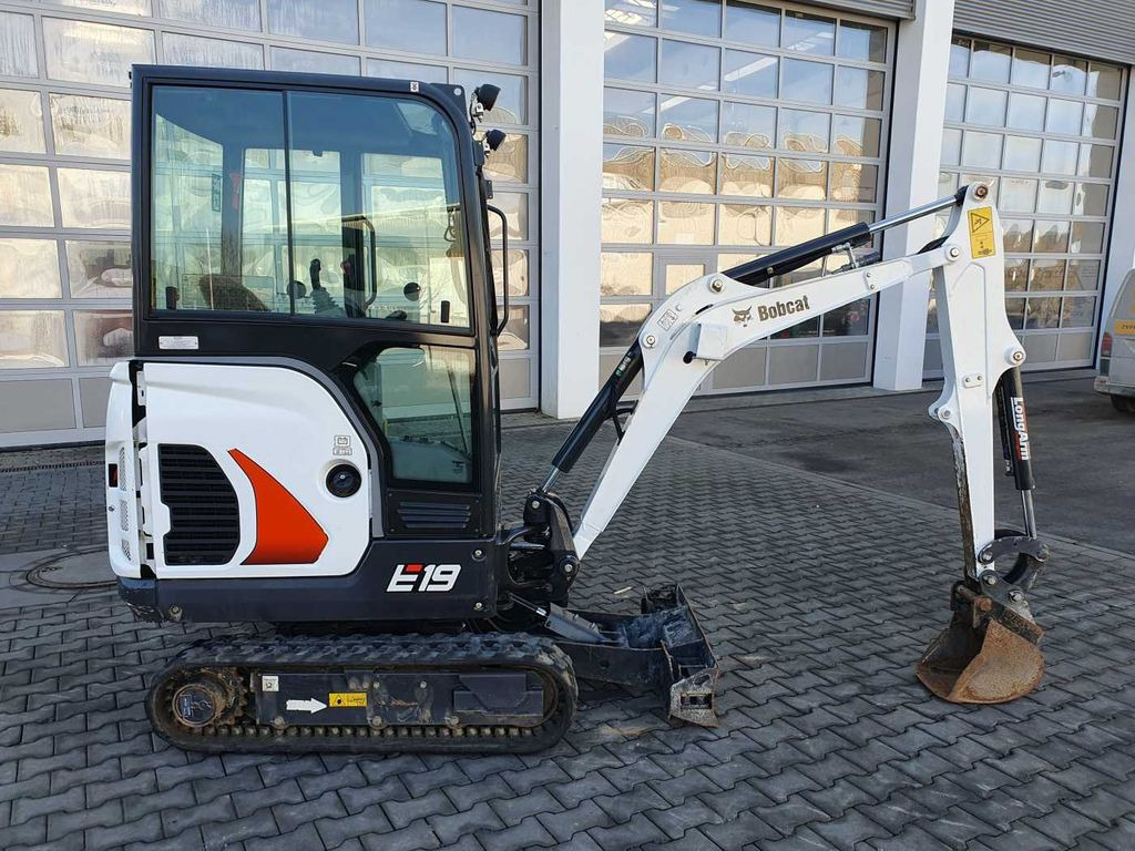 Bobcat E19 / MS01 / nur 423h! / 2023 / Tieflöffel 300mm Bobcat E19 / MS01 / nur 423h! / 2023 / Tieflöffel 300mm - Мини-экскаватор: фото 2 Bobcat E19 / MS01 / nur 423h! / 2023 / Tieflöffel 300mm Bobcat E19 / MS01 / nur 423h! / 2023 / Tieflöffel 300mm - Мини-экскаватор: фото 2
