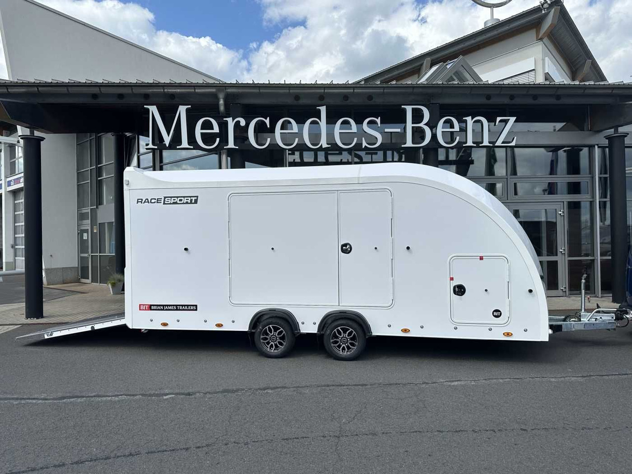 Brian James Race Sport Länge: 5,03 m / 3.000 kg - Прицеп-автовоз: фото 1 Brian James Race Sport Länge: 5,03 m / 3.000 kg - Прицеп-автовоз: фото 1