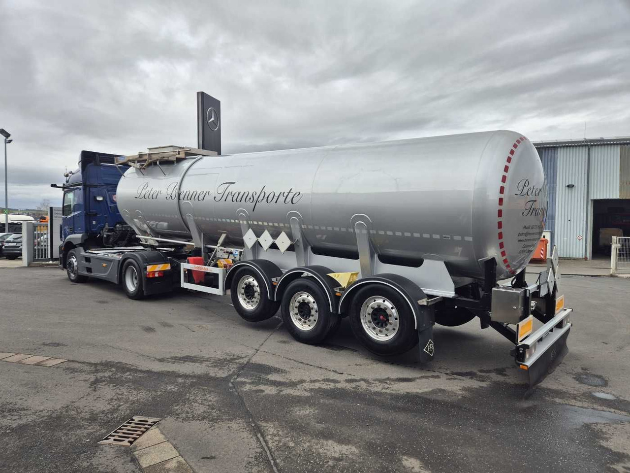 Feldbinder TSA 30.3 Gefahrgut ADR, 1 Kammer 30.000 Liter - Полуприцеп-цистерна: фото 4 Feldbinder TSA 30.3 Gefahrgut ADR, 1 Kammer 30.000 Liter - Полуприцеп-цистерна: фото 4