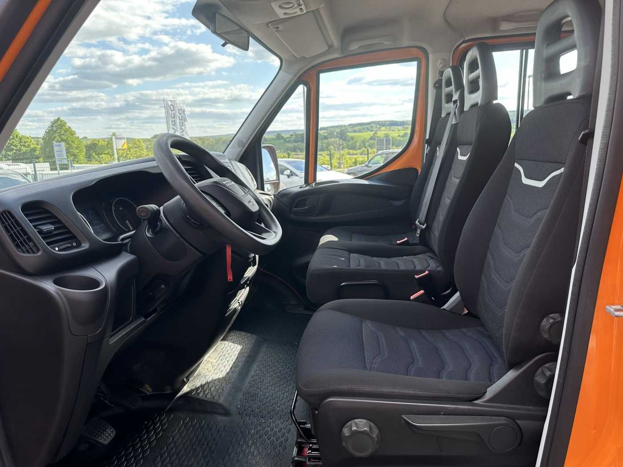 Тентованный фургон Iveco Daily 35S14 Pritsche+Plane *AHK*Ladekran*7-Sitze: фото 10