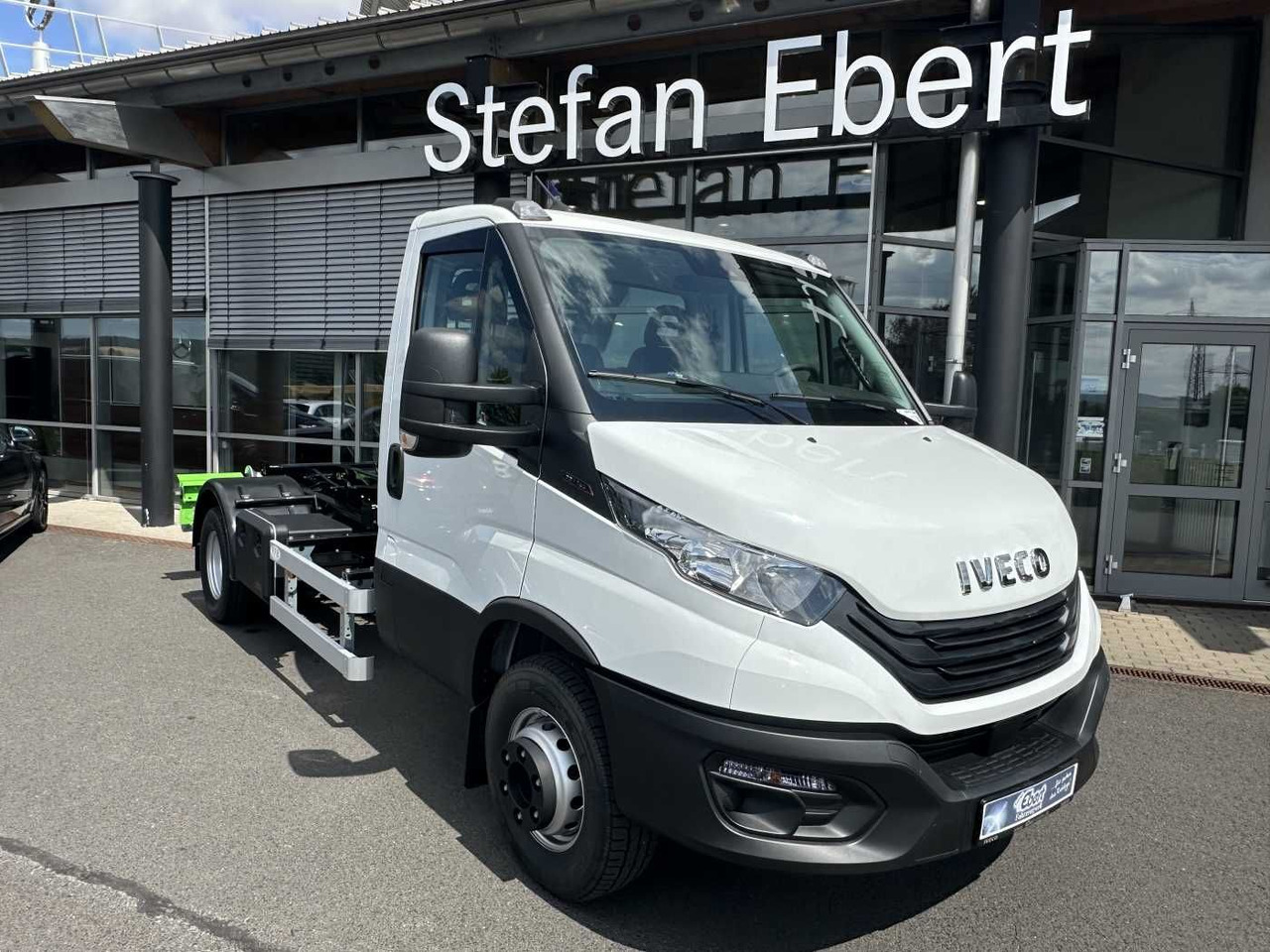Iveco Daily 70C18 H 3.0L *R3.750mm*AHK*Luft*Sperre* - Крюковой мультилифт: фото 1 Iveco Daily 70C18 H 3.0L *R3.750mm*AHK*Luft*Sperre* - Крюковой мультилифт: фото 1