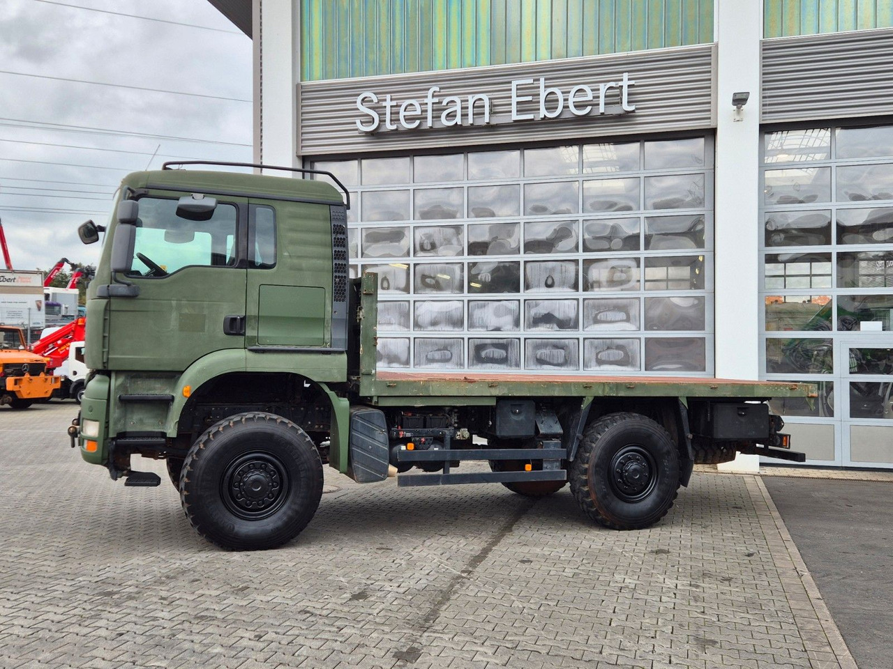MAN TGA 18.360 4x4 BB Pritsche Single Bereifung - Грузовик бортовой/ Платформа: фото 5 MAN TGA 18.360 4x4 BB Pritsche Single Bereifung - Грузовик бортовой/ Платформа: фото 5