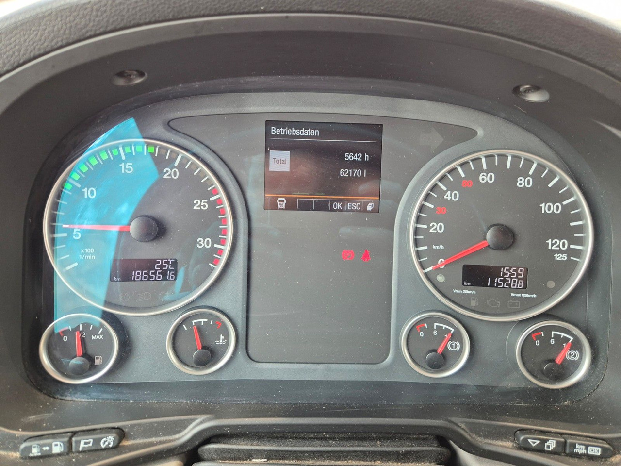 Грузовик бортовой/ Платформа, Автоманипулятор MAN TGS 26.420 6x2-4 LL Hiab 177K PRO 2 Stück: фото 24