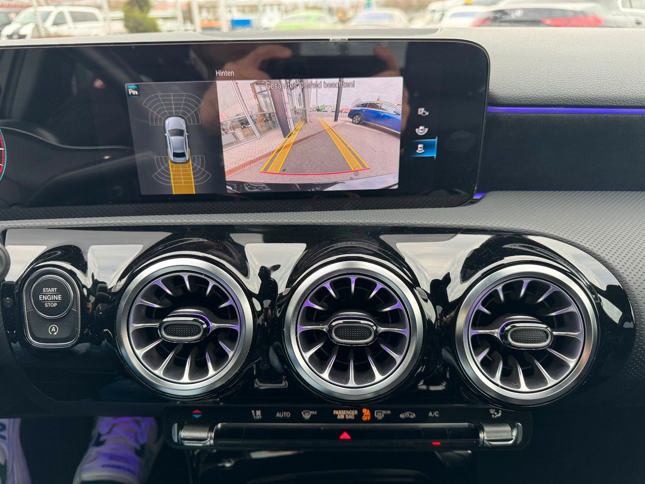 Седан Mercedes-Benz A 200 AMG 19"+Ambiente+R-Kamera+Pano+LED+MBUX: фото 20 Седан Mercedes-Benz A 200 AMG 19"+Ambiente+R-Kamera+Pano+LED+MBUX: фото 20