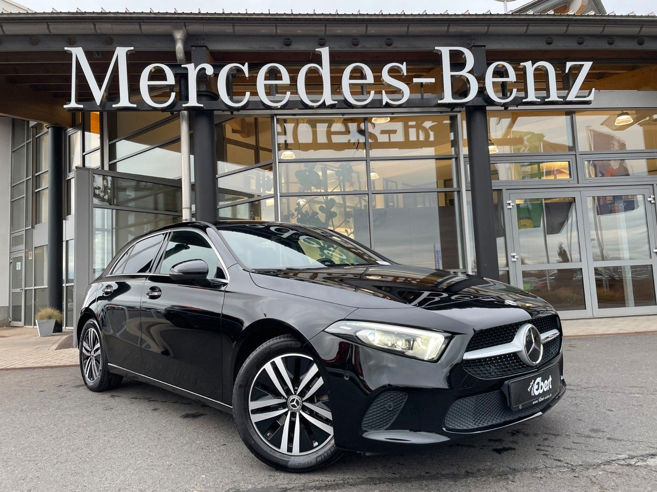 Mercedes-Benz A 200 d Progressive AHK+MBUX+R-Kamera+Distr - Седан: фото 1 Mercedes-Benz A 200 d Progressive AHK+MBUX+R-Kamera+Distr - Седан: фото 1