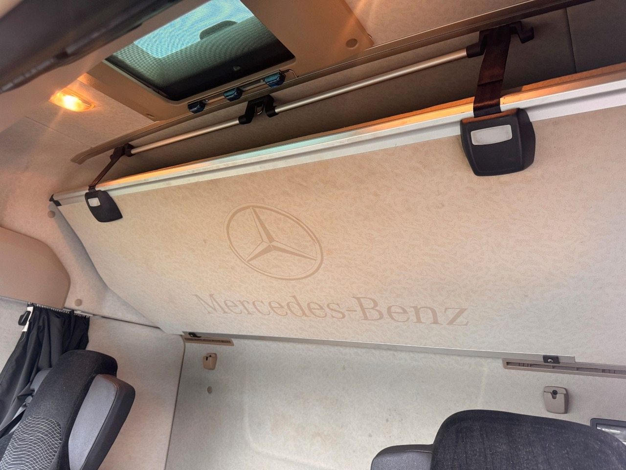 Тентованный грузовик Mercedes-Benz Actros 2542 LnR 6x2 Retarder Standklima: фото 16