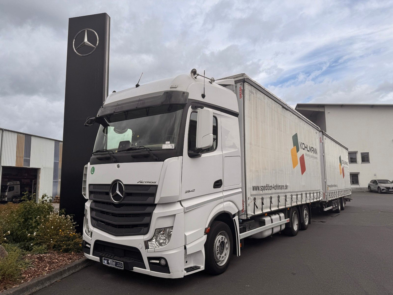 Mercedes-Benz Actros 2542 LnR 6x2 Retarder Standklima - Тентованный грузовик: фото 1 Mercedes-Benz Actros 2542 LnR 6x2 Retarder Standklima - Тентованный грузовик: фото 1