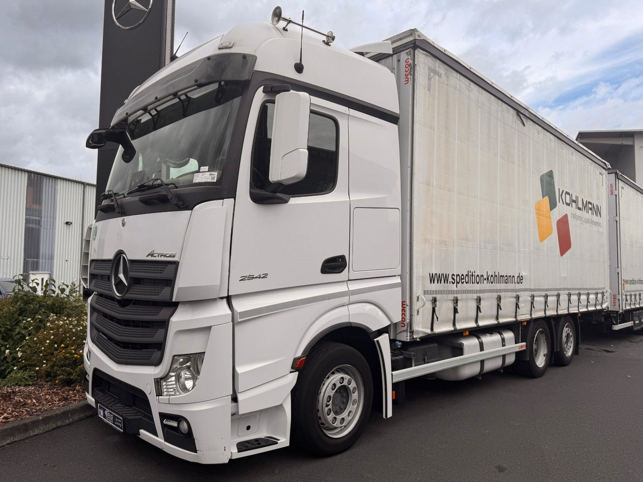 Mercedes-Benz Actros 2542 LnR 6x2 Retarder Standklima - Тентованный грузовик: фото 4 Mercedes-Benz Actros 2542 LnR 6x2 Retarder Standklima - Тентованный грузовик: фото 4