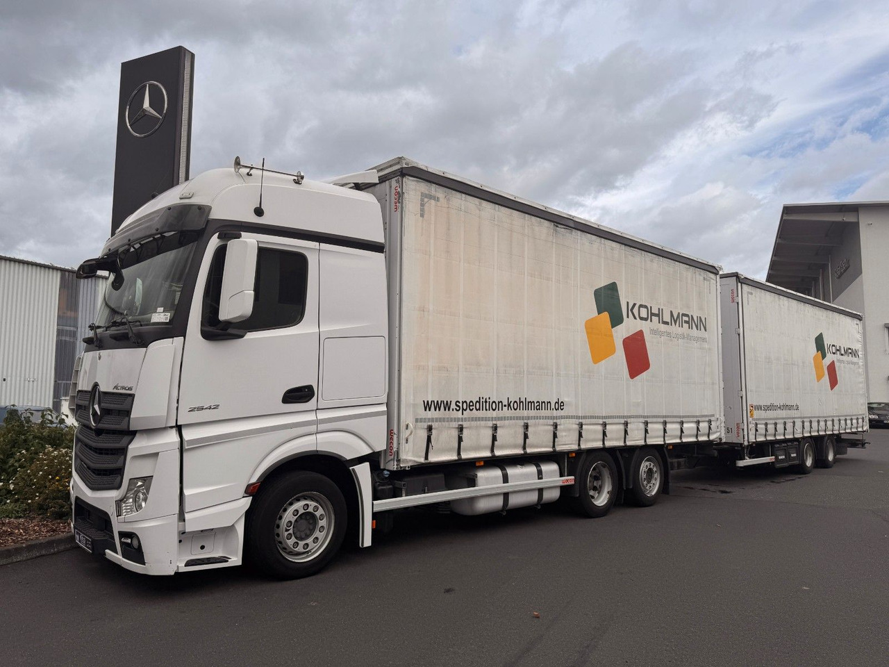 Тентованный грузовик Mercedes-Benz Actros 2542 LnR 6x2 Retarder Standklima: фото 23