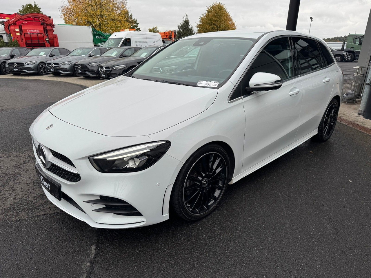Mercedes-Benz B 200 AMG+Ambiente+360+LED+IHC+TotW - Седан: фото 2 Mercedes-Benz B 200 AMG+Ambiente+360+LED+IHC+TotW - Седан: фото 2