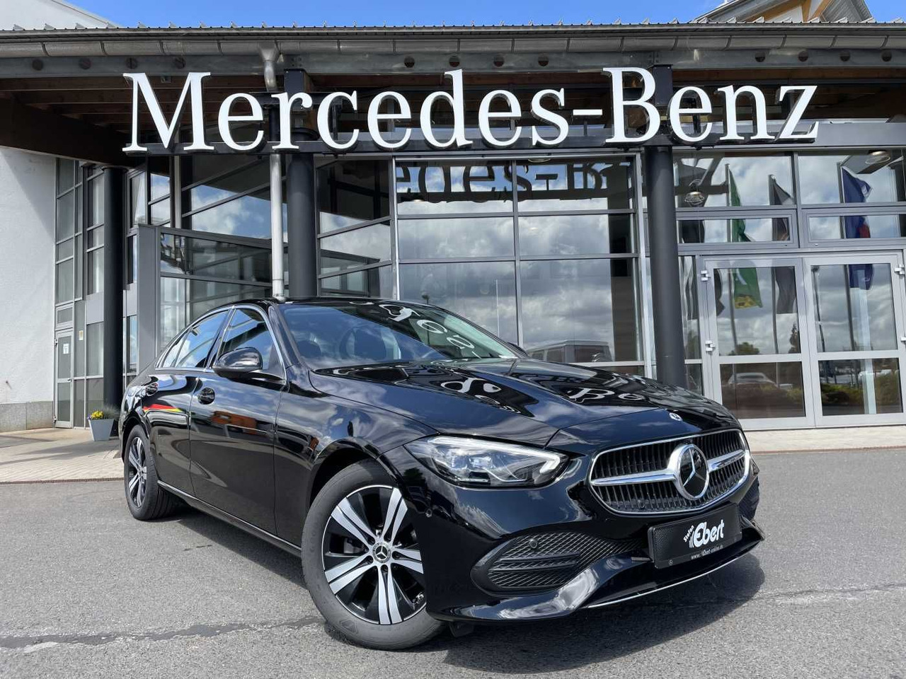 Mercedes-Benz C 180 9G Avantgarde Memory+Distr+ 360°+Keyless+L - Седан: фото 1 Mercedes-Benz C 180 9G Avantgarde Memory+Distr+ 360°+Keyless+L - Седан: фото 1
