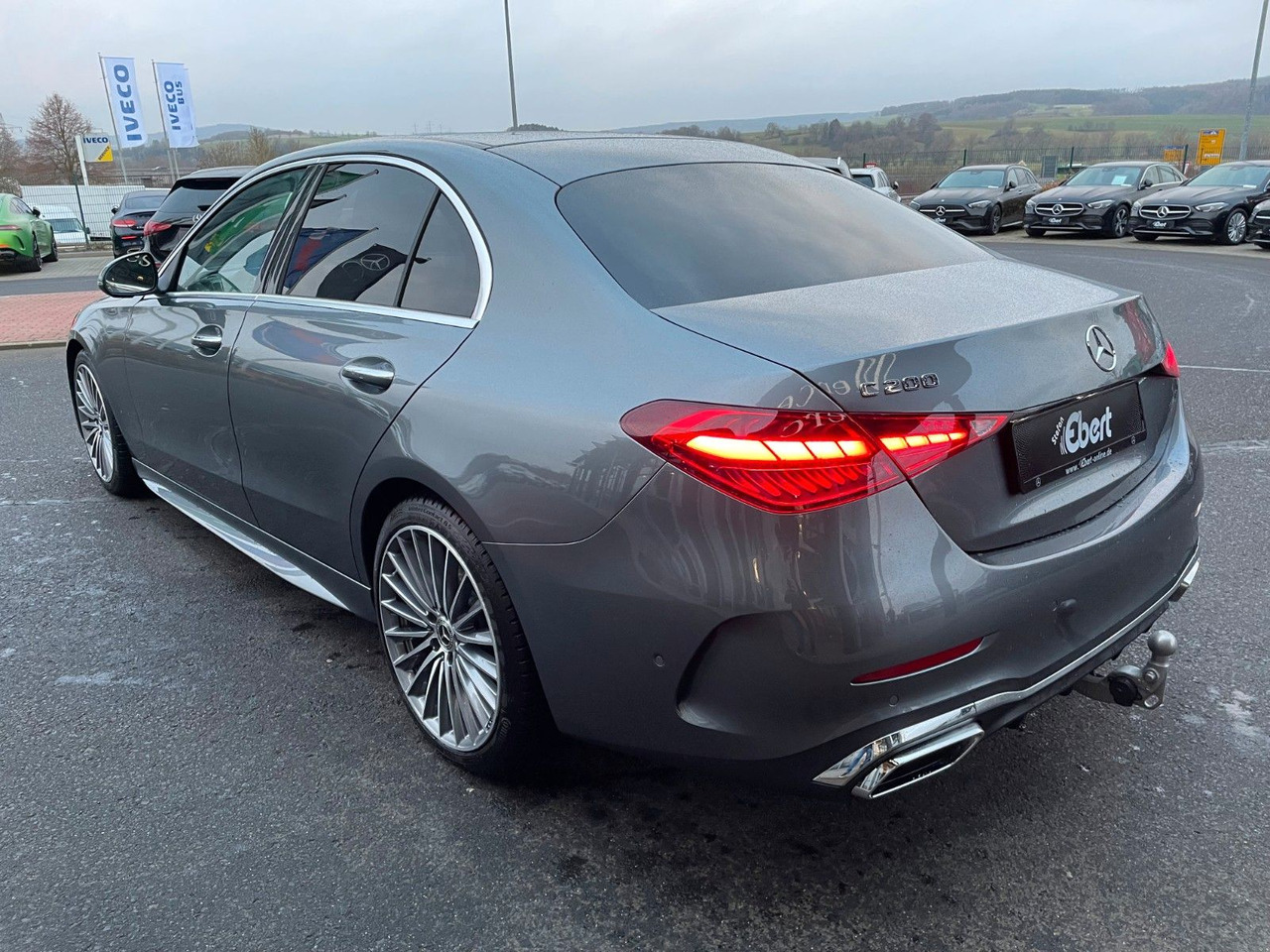 Mercedes-Benz C 200 AMG AHK+Memory+R-Kamera+Distr+Ambiente+Key - Седан: фото 3 Mercedes-Benz C 200 AMG AHK+Memory+R-Kamera+Distr+Ambiente+Key - Седан: фото 3