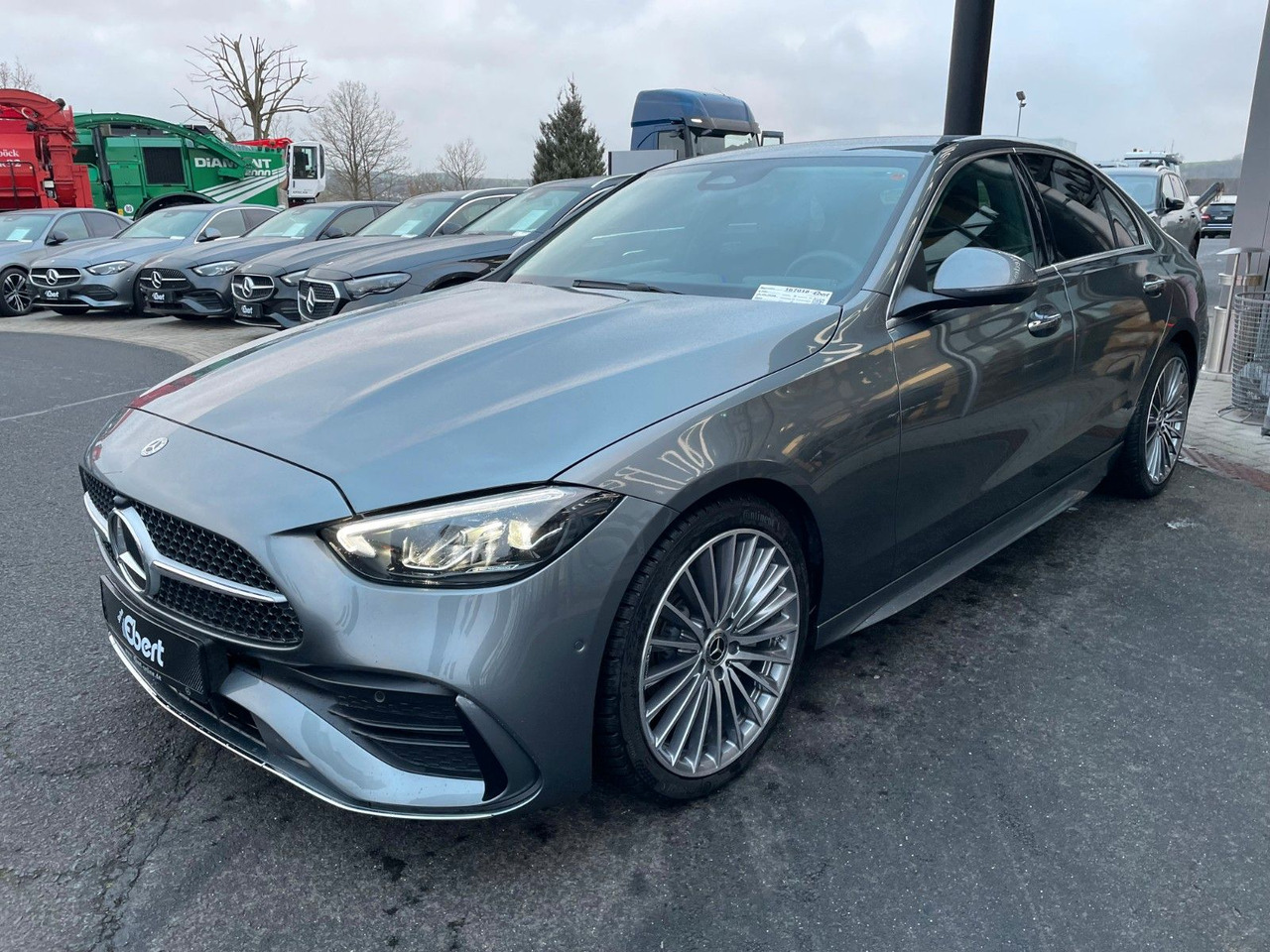 Mercedes-Benz C 200 AMG AHK+Memory+R-Kamera+Distr+Ambiente+Key - Седан: фото 2 Mercedes-Benz C 200 AMG AHK+Memory+R-Kamera+Distr+Ambiente+Key - Седан: фото 2