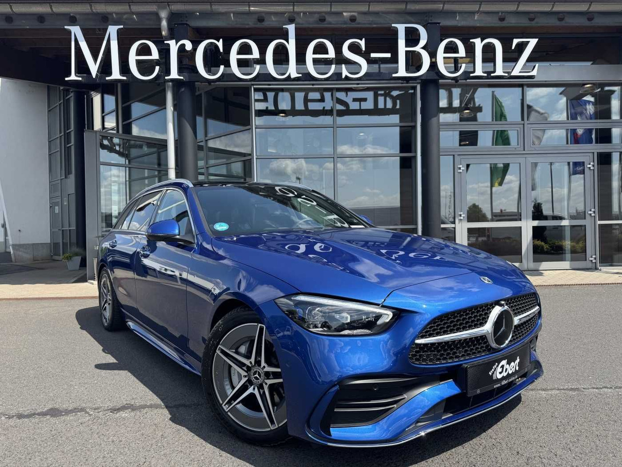 Mercedes-Benz C 200d AMG+Pano+Distr+Digital+AHK+HUD+360+IHC+ - Легковой автомобиль: фото 1 Mercedes-Benz C 200d AMG+Pano+Distr+Digital+AHK+HUD+360+IHC+ - Легковой автомобиль: фото 1