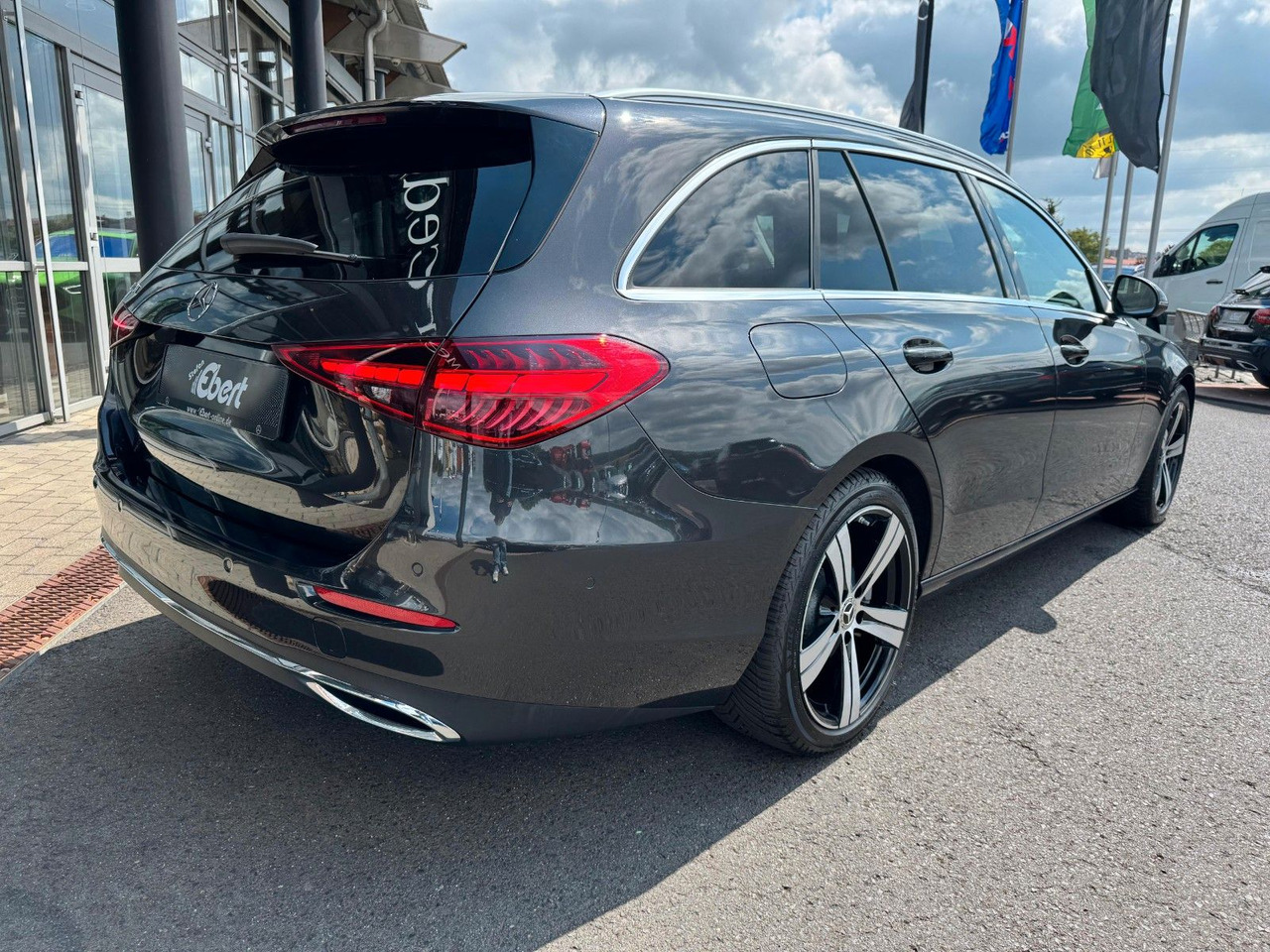 Mercedes-Benz C 200d T Avantgarde AHK+RFK+Memory+TotW - Универсал: фото 4 Mercedes-Benz C 200d T Avantgarde AHK+RFK+Memory+TotW - Универсал: фото 4