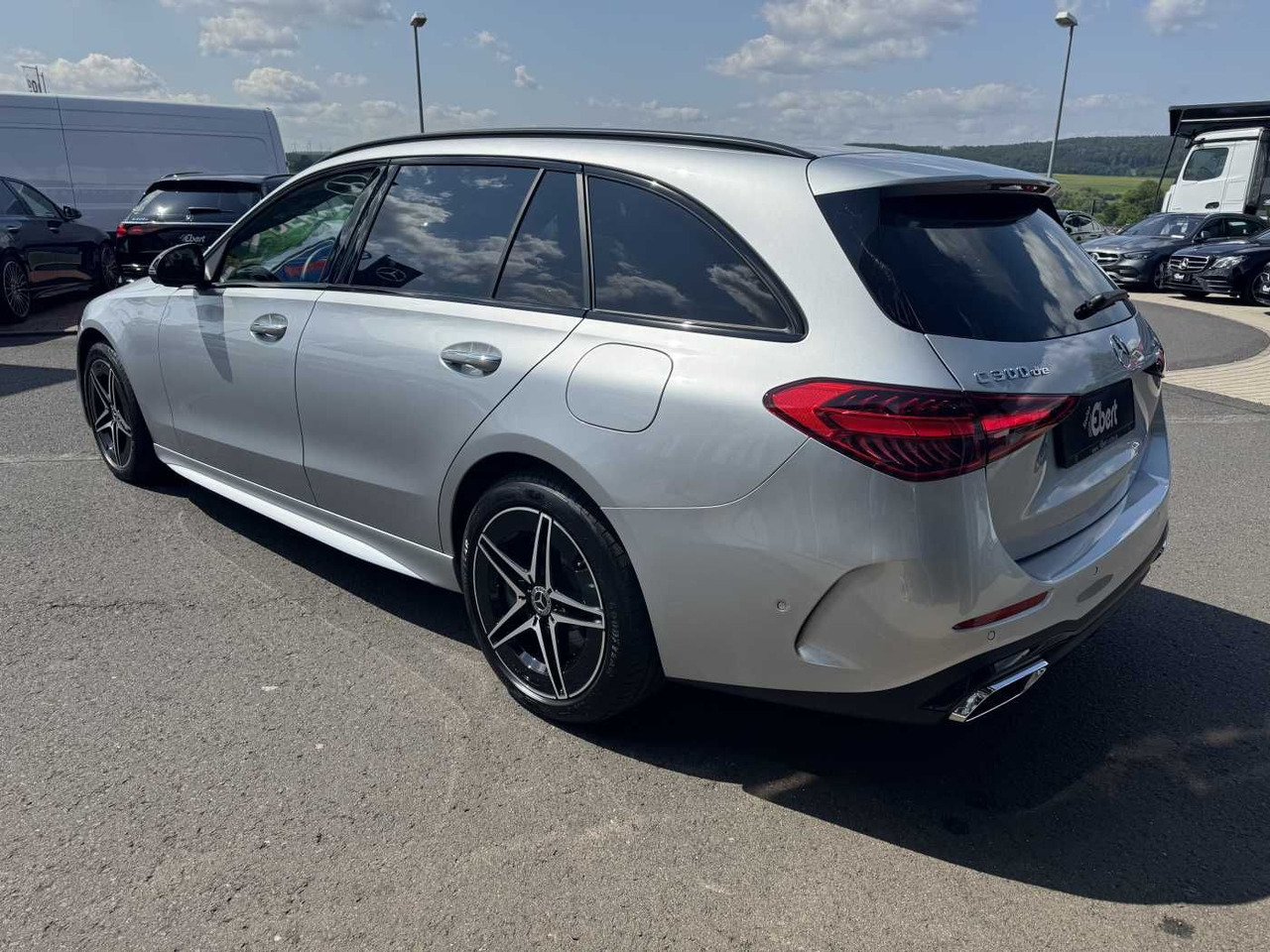 Mercedes-Benz C 300de AMG+Pano+Burm+HUD+360+Digital+VOLL - Легковой автомобиль: фото 3 Mercedes-Benz C 300de AMG+Pano+Burm+HUD+360+Digital+VOLL - Легковой автомобиль: фото 3