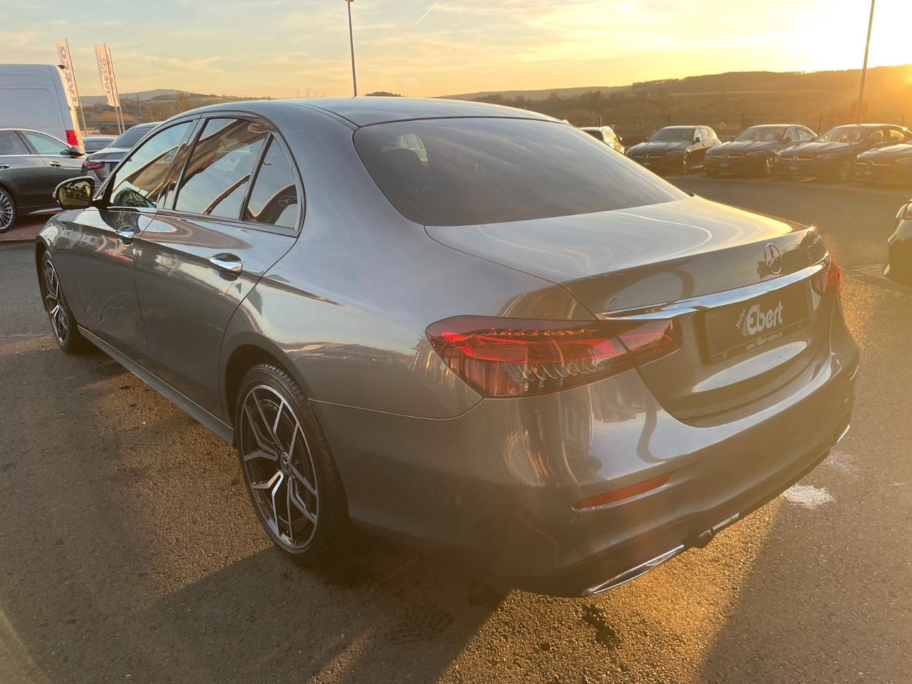 Mercedes-Benz E 220d AMG+Pano+Burm+Distr+HUD+RFK+MultiB - Седан: фото 3 Mercedes-Benz E 220d AMG+Pano+Burm+Distr+HUD+RFK+MultiB - Седан: фото 3
