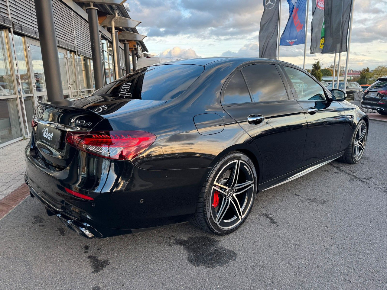 Mercedes-Benz E 63 AMG S Pano+Burm+AirM+HUD+360+uvm. - Седан: фото 4 Mercedes-Benz E 63 AMG S Pano+Burm+AirM+HUD+360+uvm. - Седан: фото 4