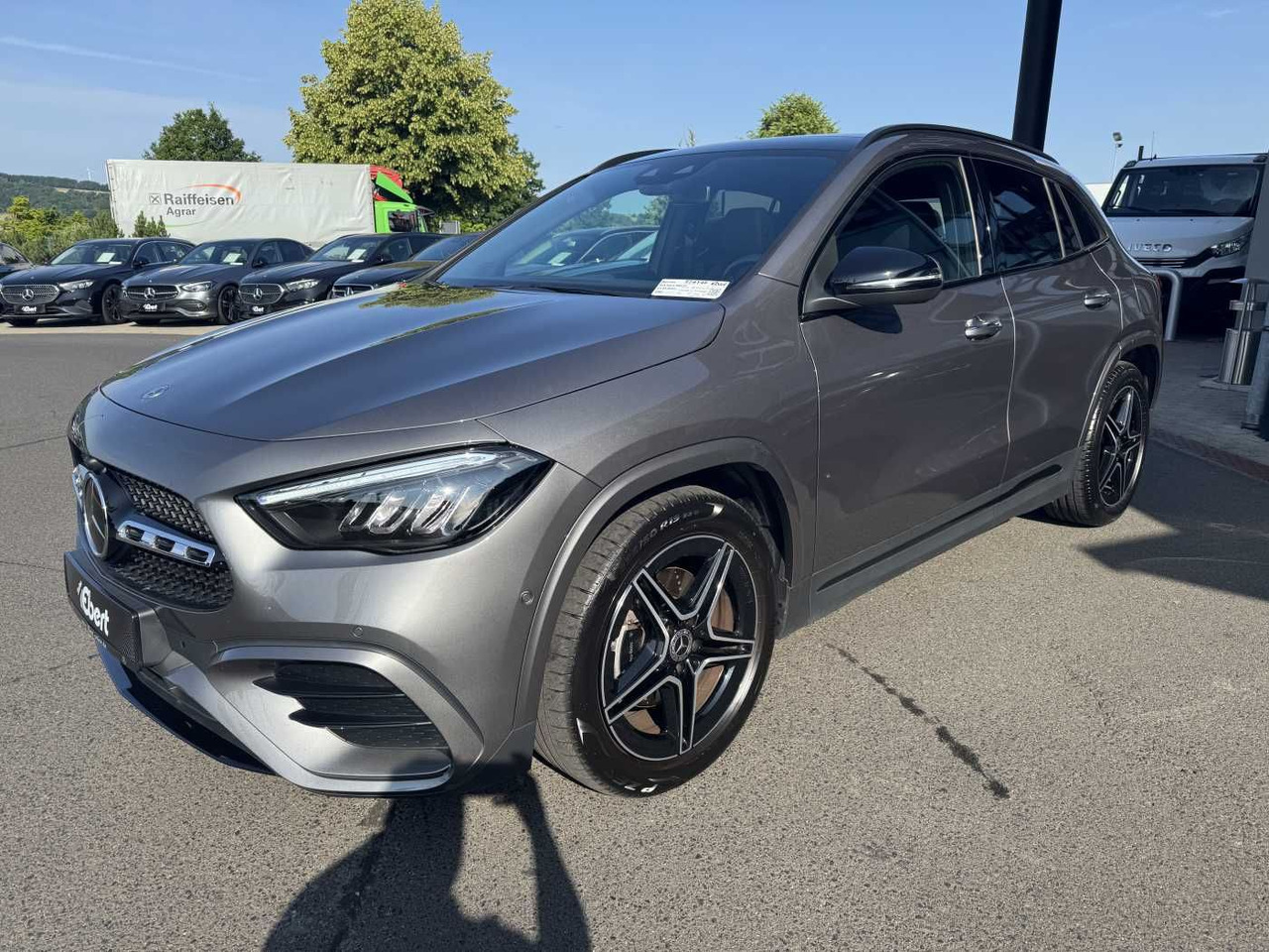 Mercedes-Benz GLA 200d 4M AMG+Pano+Distr+Ambiente+ - Внедорожник: фото 2 Mercedes-Benz GLA 200d 4M AMG+Pano+Distr+Ambiente+ - Внедорожник: фото 2