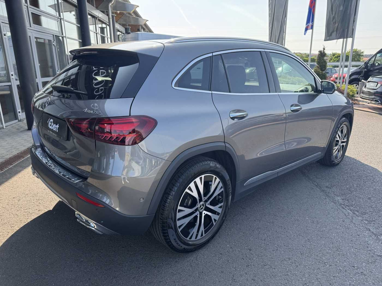 Mercedes-Benz GLA 200d 4M Progressive+Distr+Ambiente+Offroad - Внедорожник: фото 4 Mercedes-Benz GLA 200d 4M Progressive+Distr+Ambiente+Offroad - Внедорожник: фото 4