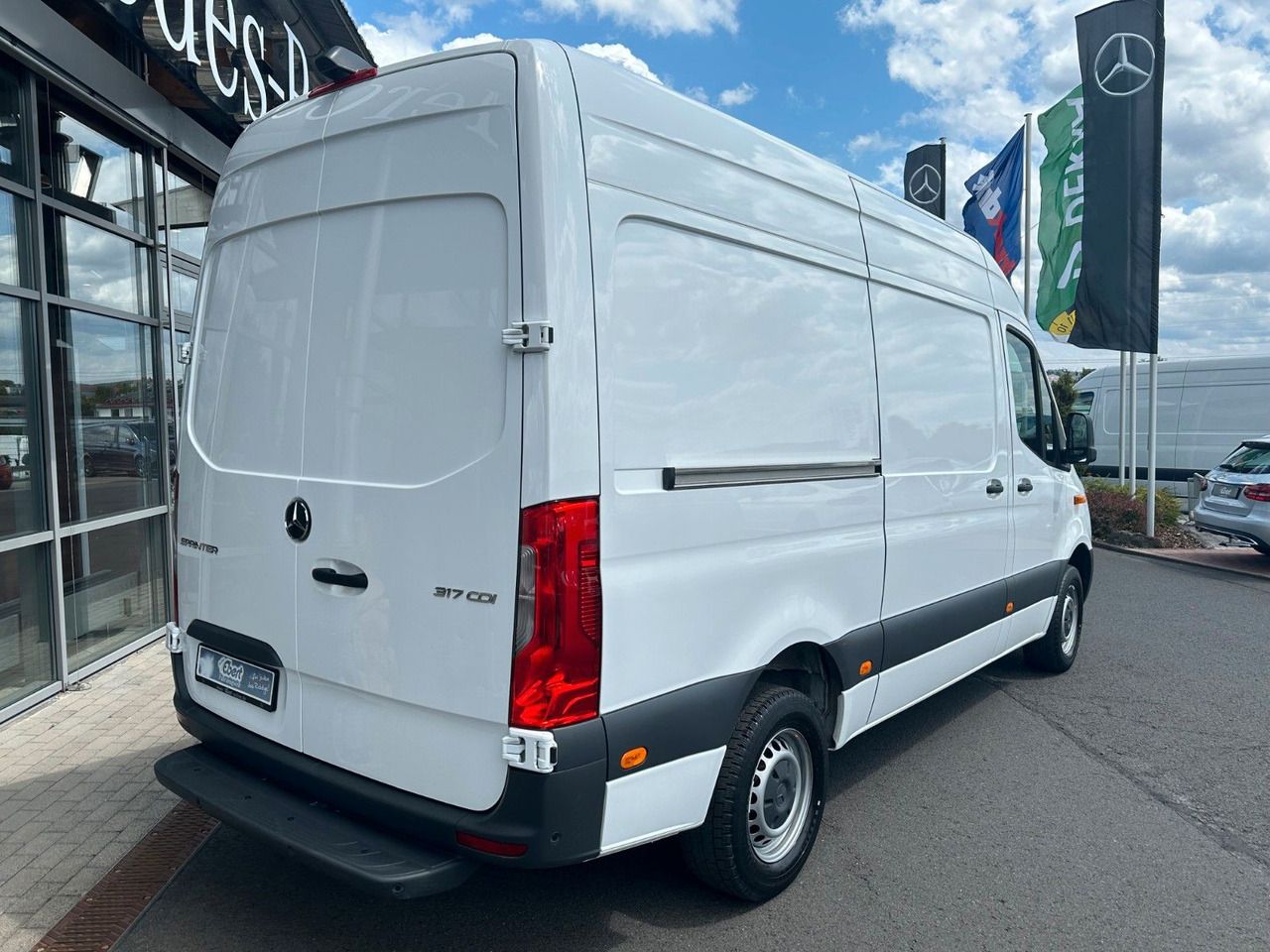 Mercedes-Benz Sprinter 317 CDI 3665 Klima 360 SHZ Tempomat - Цельнометаллический фургон: фото 4 Mercedes-Benz Sprinter 317 CDI 3665 Klima 360 SHZ Tempomat - Цельнометаллический фургон: фото 4