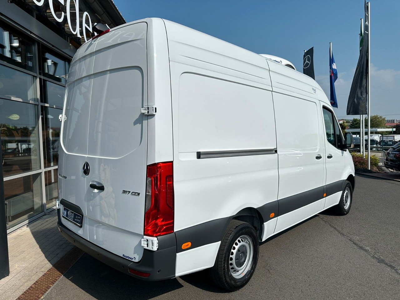 Mercedes-Benz Sprinter 317 CDI Frischdienst Fahr-/Standkühlung - Малотоннажный рефрижератор: фото 4 Mercedes-Benz Sprinter 317 CDI Frischdienst Fahr-/Standkühlung - Малотоннажный рефрижератор: фото 4