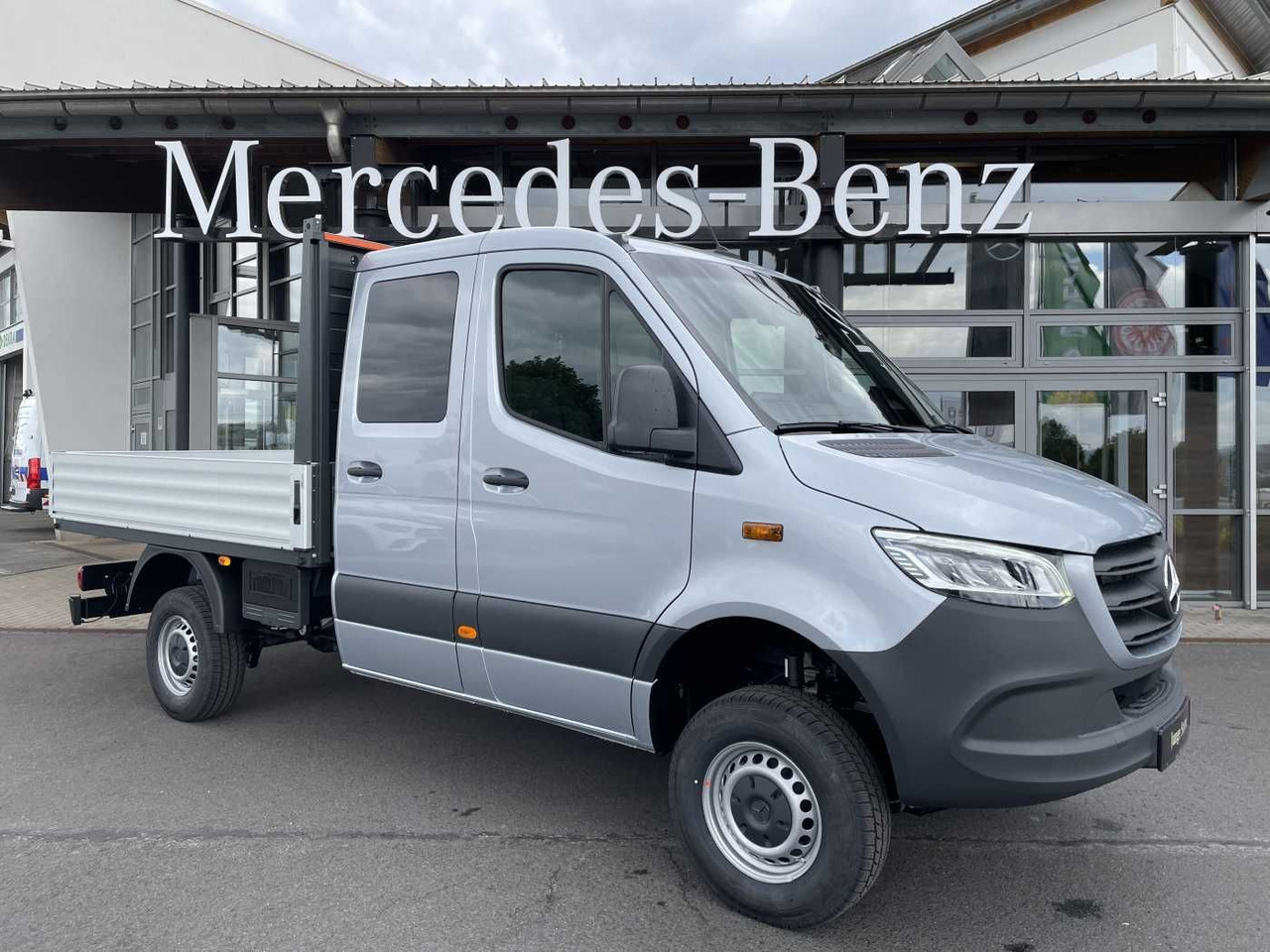 Mercedes-Benz Sprinter 319 CDI 4x4 DoKa Klima Stdheiz AHK LED - Тентованный фургон: фото 1 Mercedes-Benz Sprinter 319 CDI 4x4 DoKa Klima Stdheiz AHK LED - Тентованный фургон: фото 1