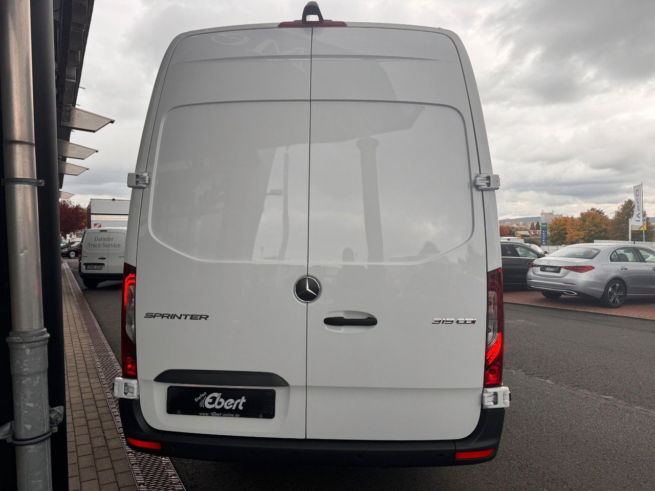 Mercedes-Benz Sprinter 319 CDI Extralang DISTRONIC Kamera LED - Цельнометаллический фургон: фото 5 Mercedes-Benz Sprinter 319 CDI Extralang DISTRONIC Kamera LED - Цельнометаллический фургон: фото 5