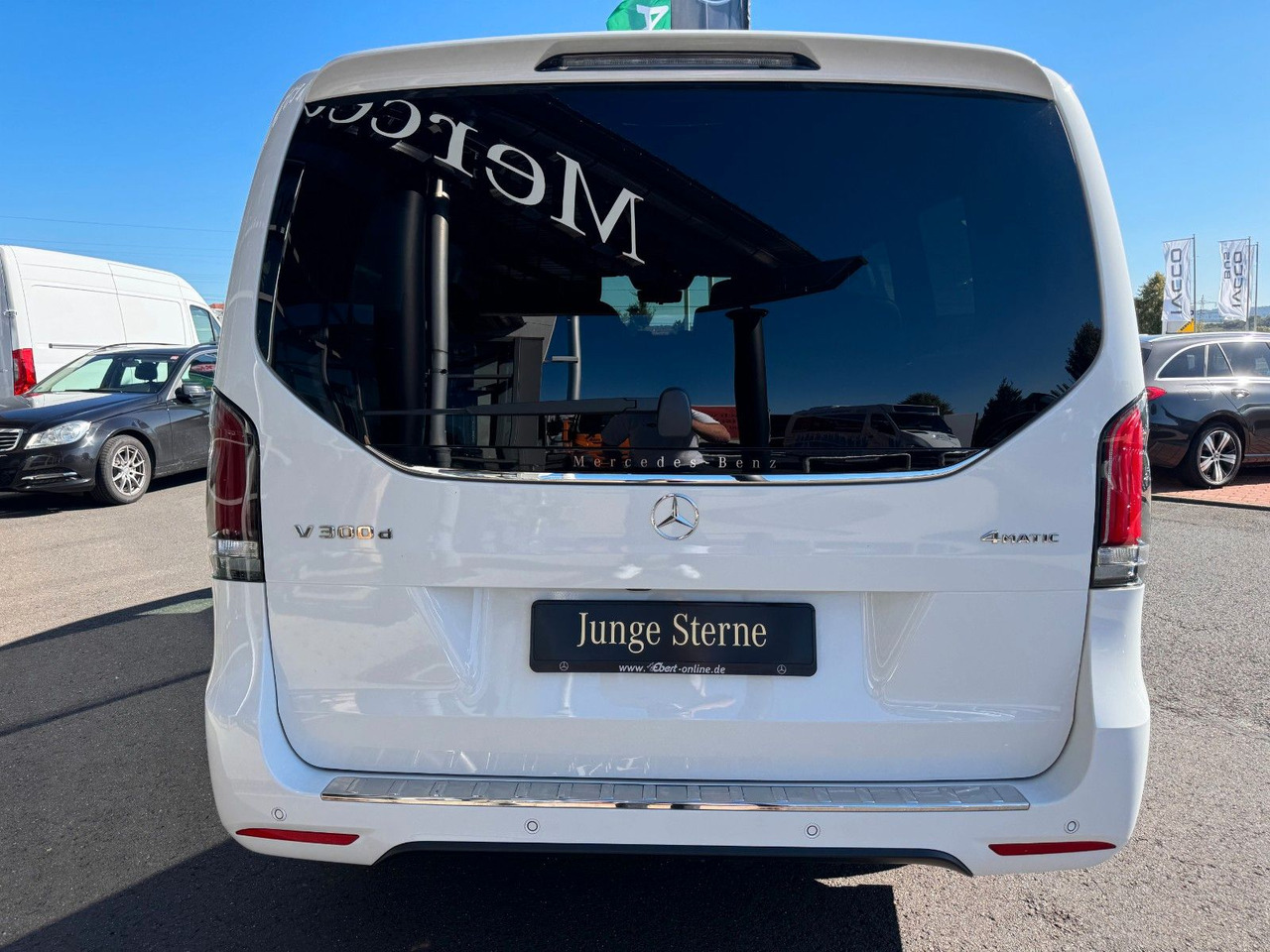 Mercedes-Benz V 300 d 4MATIC EXCLUSIVE AMG Tische AHK2,5to - Универсал: фото 5 Mercedes-Benz V 300 d 4MATIC EXCLUSIVE AMG Tische AHK2,5to - Универсал: фото 5