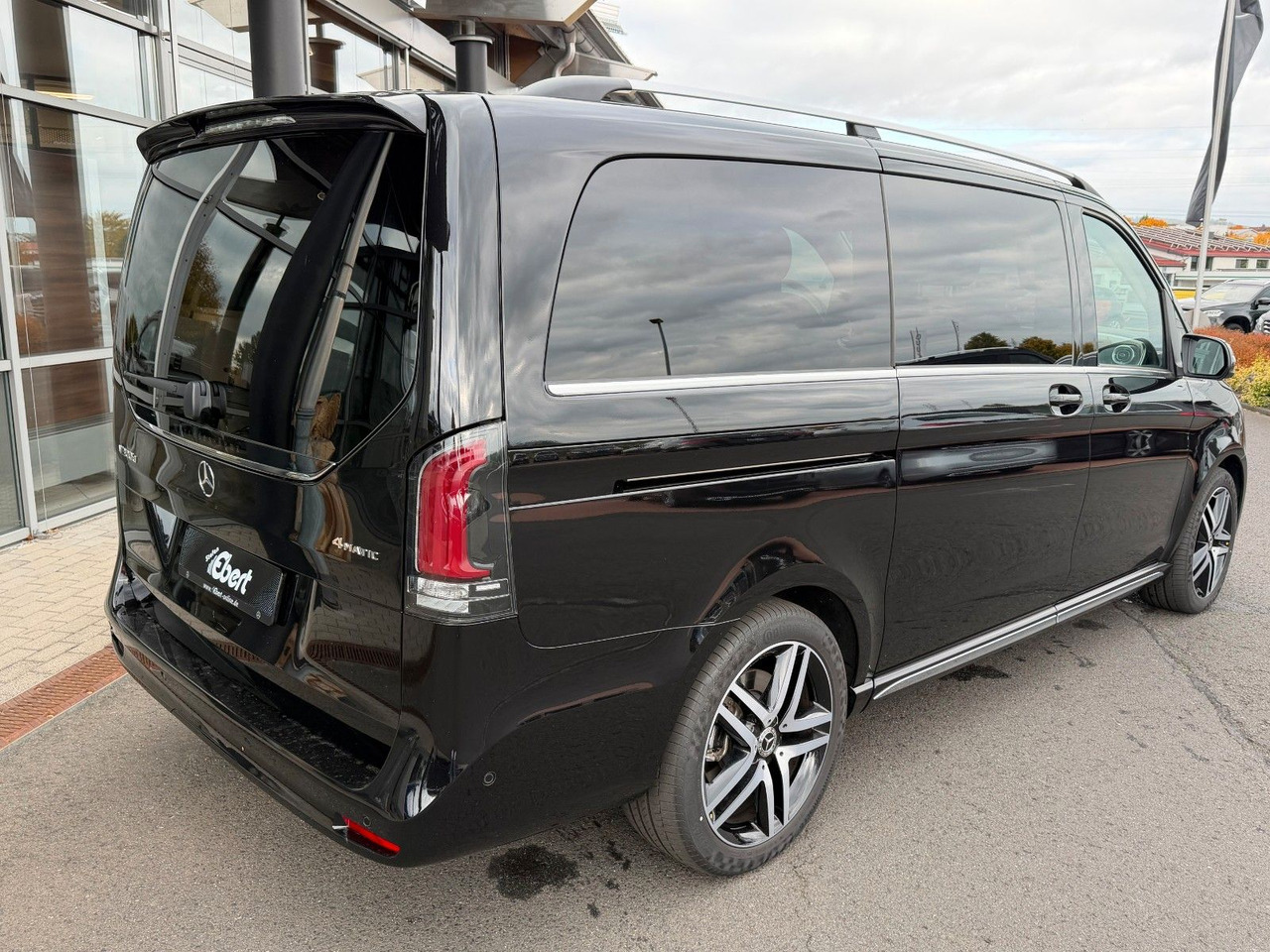 Mercedes-Benz V 300 d 4MATIC EXCLUSIVE Luxus-Sitze AHK2,5to - Универсал: фото 4 Mercedes-Benz V 300 d 4MATIC EXCLUSIVE Luxus-Sitze AHK2,5to - Универсал: фото 4