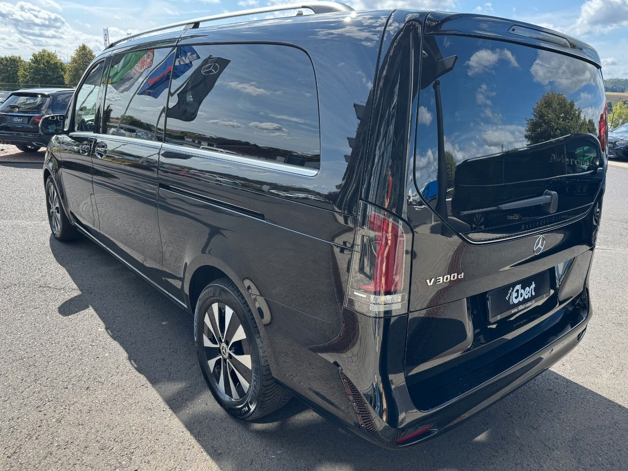 Mercedes-Benz V 300 d AVANTGARDE Extralang 360Kamera Standheiz - Универсал: фото 3 Mercedes-Benz V 300 d AVANTGARDE Extralang 360Kamera Standheiz - Универсал: фото 3