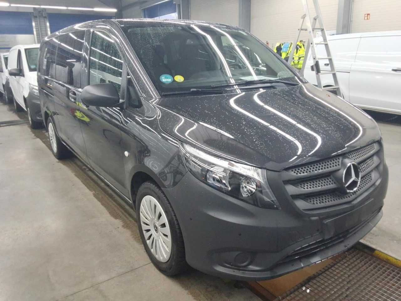 Mercedes-Benz Vito 116 CDI Tourer 2xKlima AHK Kamera Audio40 - Пассажирский фургон: фото 2 Mercedes-Benz Vito 116 CDI Tourer 2xKlima AHK Kamera Audio40 - Пассажирский фургон: фото 2