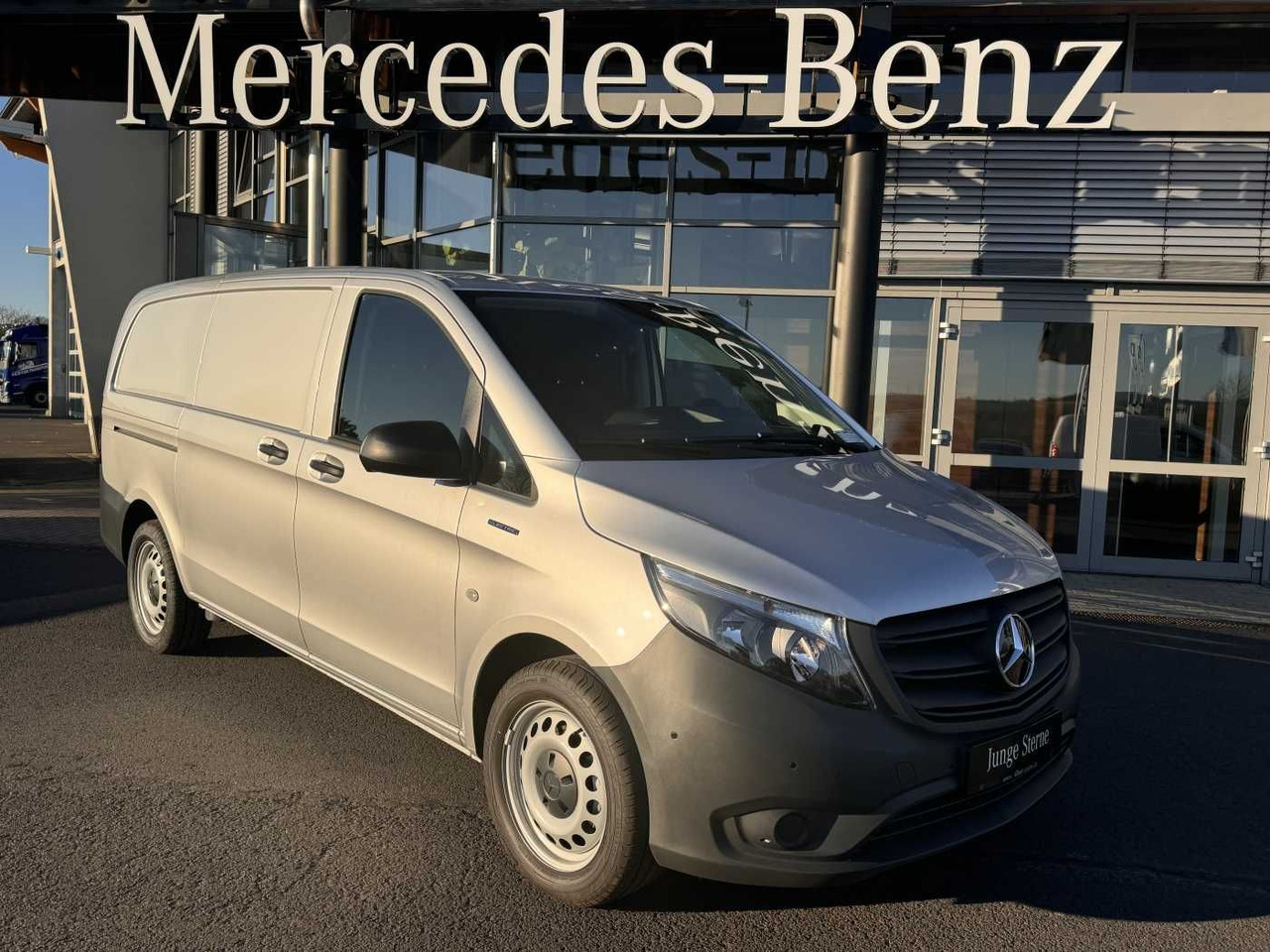 Mercedes-Benz eVito 112 Audio 30 Sitzheizung Kamera Tempomat - Легковой фургон, Электрический фургон: фото 1 Mercedes-Benz eVito 112 Audio 30 Sitzheizung Kamera Tempomat - Легковой фургон, Электрический фургон: фото 1