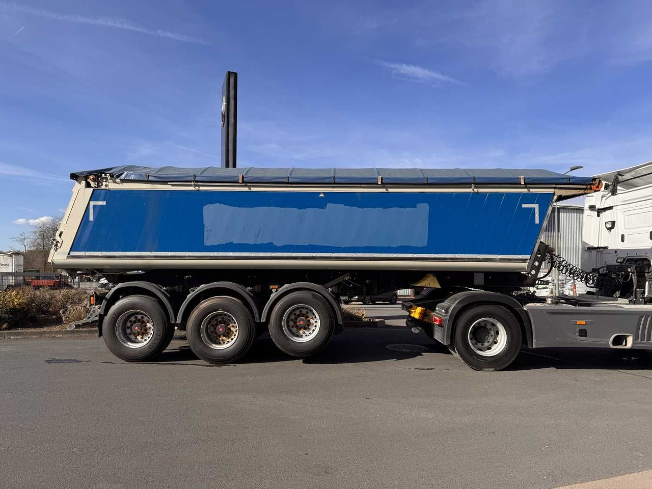 Schmitz Cargobull SGF*S3 SKI 24 SL 7.2 Mulde 23m³ Liftachse 5x Schmitz Cargobull SGF*S3 SKI 24 SL 7.2 Alu-Mulde 23m³ Liftachse - Самосвальный полуприцеп: фото 4 Schmitz Cargobull SGF*S3 SKI 24 SL 7.2 Mulde 23m³ Liftachse 5x Schmitz Cargobull SGF*S3 SKI 24 SL 7.2 Alu-Mulde 23m³ Liftachse - Самосвальный полуприцеп: фото 4