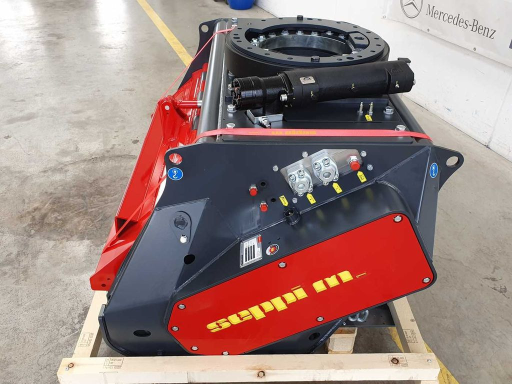 Seppi M. BMS 125 / 13-30t Forstmulcher Drehmotor - Лесной мульчер: фото 4 Seppi M. BMS 125 / 13-30t Forstmulcher Drehmotor - Лесной мульчер: фото 4