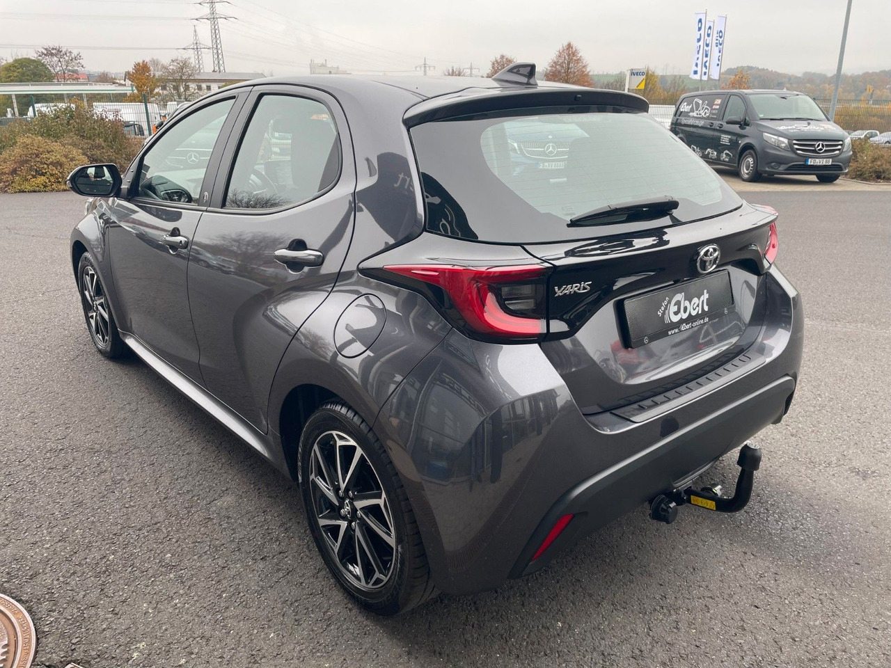 Toyota Yaris 1.5 VVT-iE Aut. Team D AHK+R-Kamera+SHZ - Легковой автомобиль: фото 4 Toyota Yaris 1.5 VVT-iE Aut. Team D AHK+R-Kamera+SHZ - Легковой автомобиль: фото 4