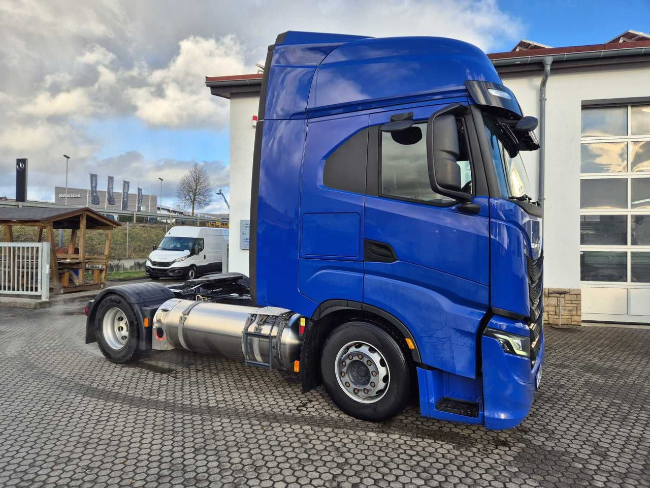 Iveco S-Way 460 NP LNG ACC Intarder Navi - Тягач: фото 5 Iveco S-Way 460 NP LNG ACC Intarder Navi - Тягач: фото 5
