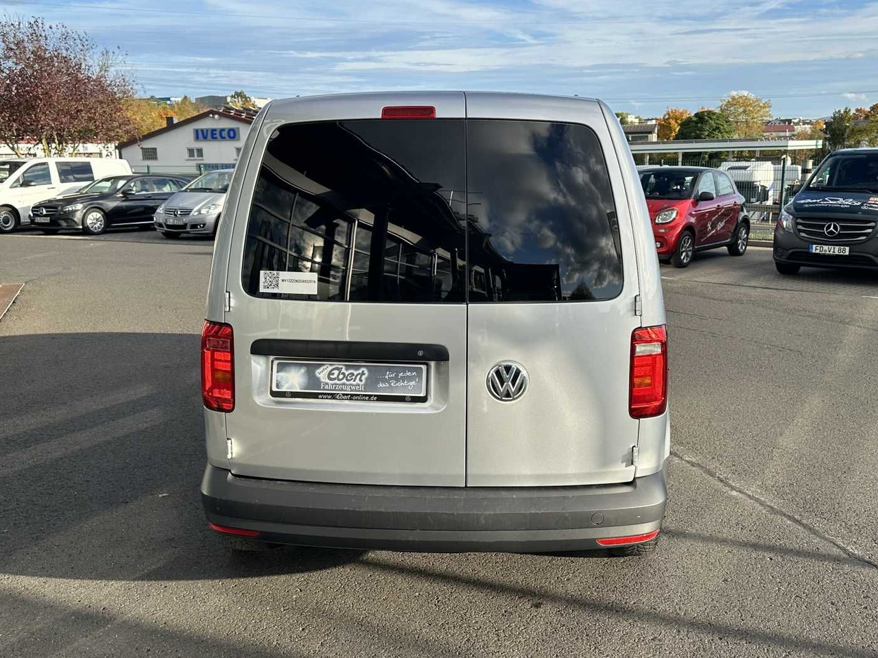 Volkswagen Caddy 1.6 TDI Klima Navi 8Räder Trennwand klappb - Легковой фургон: фото 5 Volkswagen Caddy 1.6 TDI Klima Navi 8Räder Trennwand klappb - Легковой фургон: фото 5