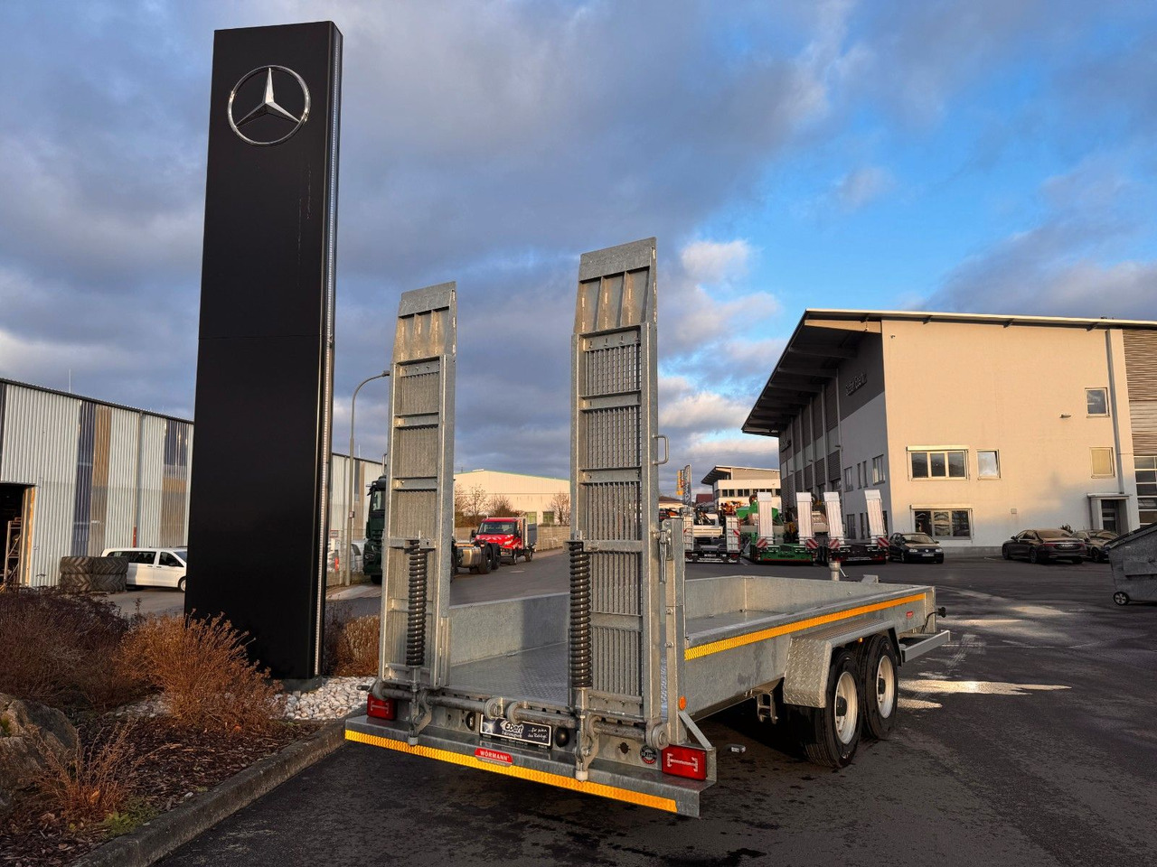 Wörmann BauTL105.55/200 Rampen verzinkt - Низкорамный прицеп: фото 1 Wörmann BauTL105.55/200 Rampen verzinkt - Низкорамный прицеп: фото 1