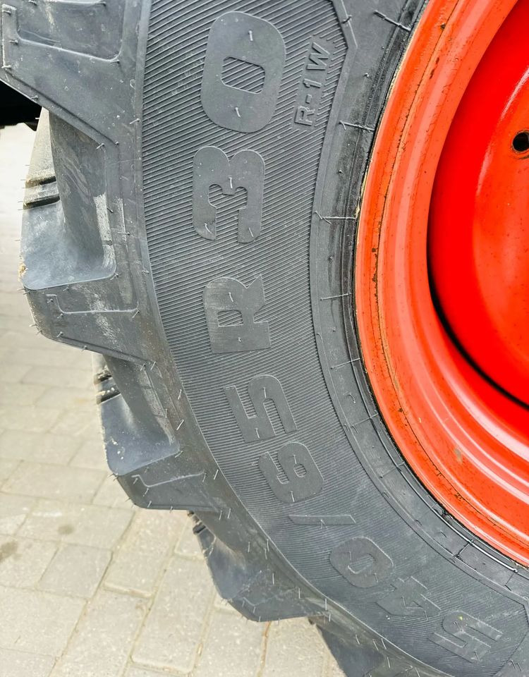 Трактор Claas Axion 810: фото 13