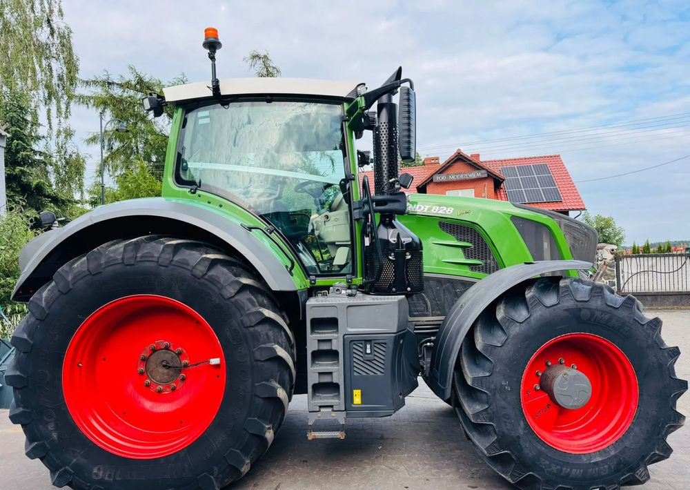 Fendt 828 Vario Profi Plus - Трактор: фото 5 Fendt 828 Vario Profi Plus - Трактор: фото 5