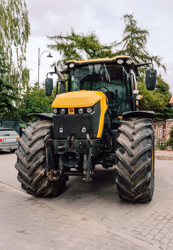 Трактор JCB Fastrac 4220: фото 6
