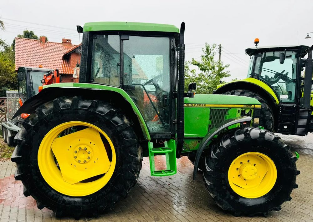 Трактор John Deere 6400: фото 6