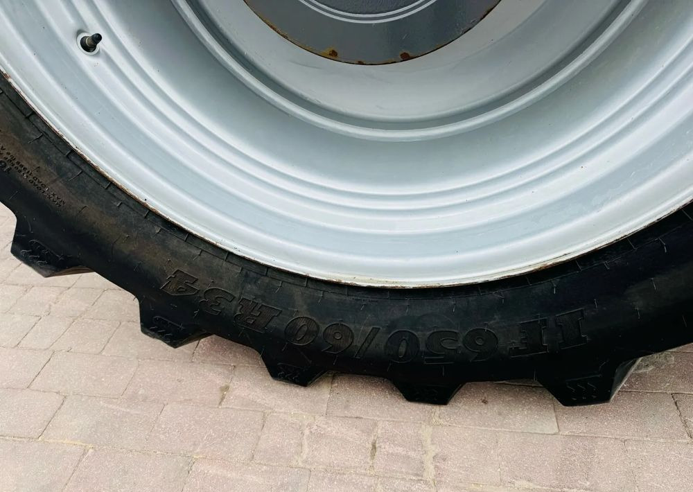 Трактор Massey Ferguson 8680 Dyna-VT: фото 14