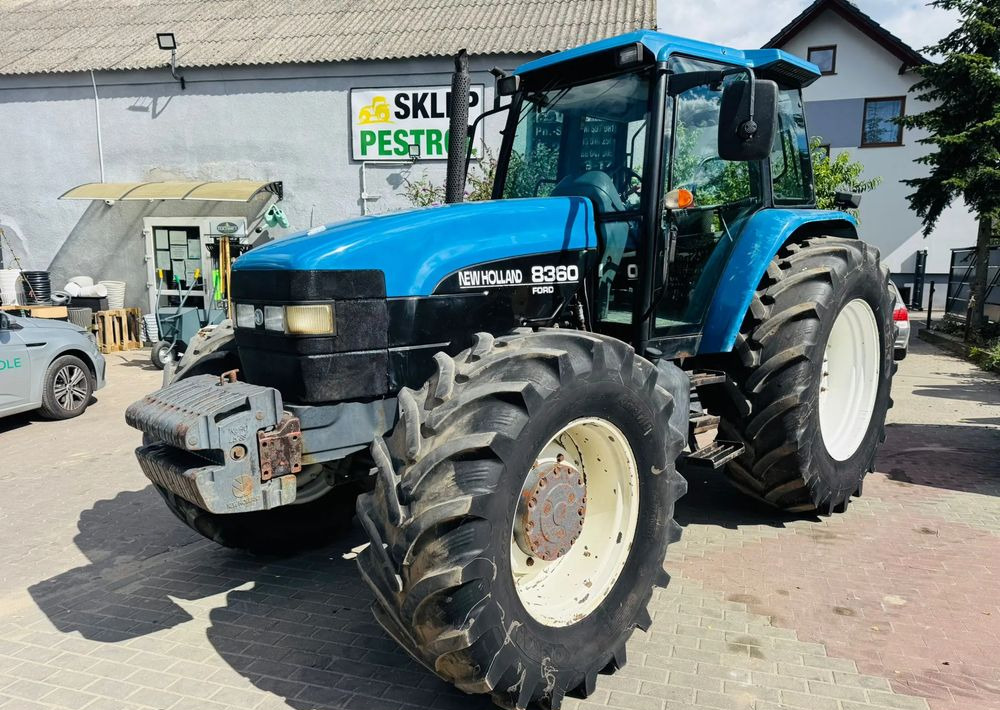 New Holland 8360 - Трактор: фото 1 New Holland 8360 - Трактор: фото 1