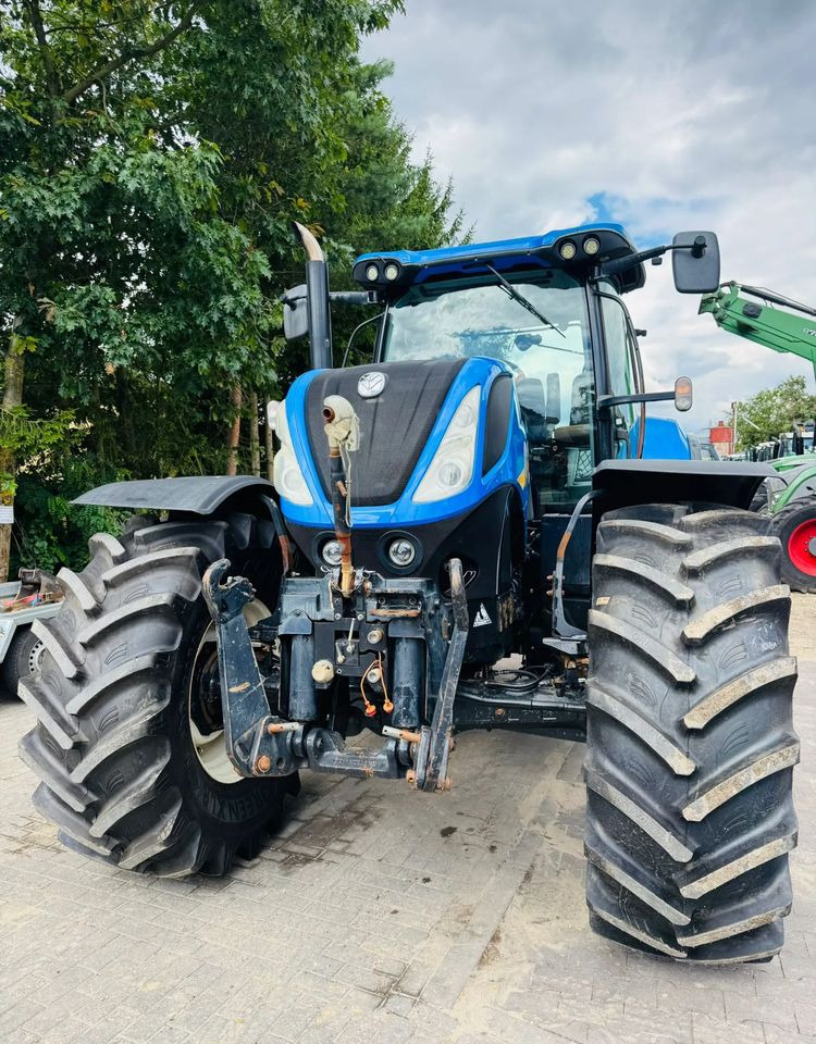New Holland T7.230 - Трактор: фото 5 New Holland T7.230 - Трактор: фото 5