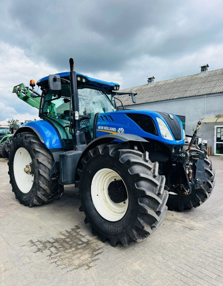 New Holland T7.230 - Трактор: фото 4 New Holland T7.230 - Трактор: фото 4