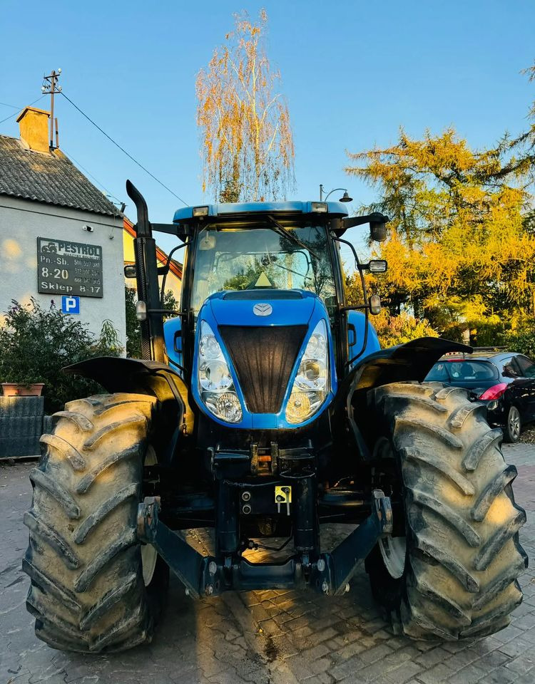 New Holland T7030 - Трактор: фото 2 New Holland T7030 - Трактор: фото 2