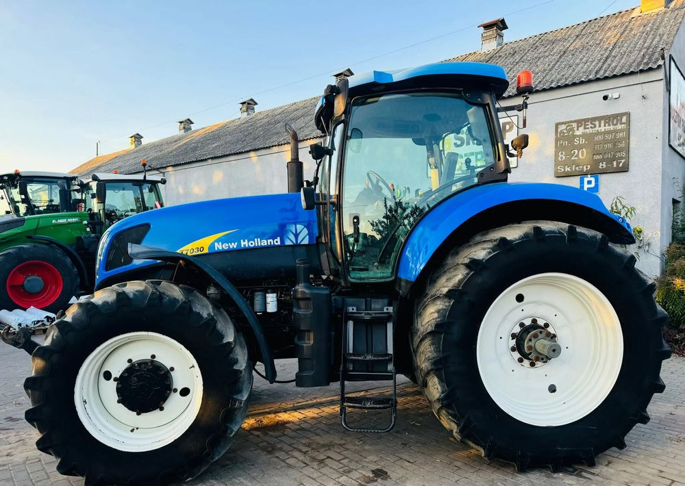 New Holland T7030 - Трактор: фото 5 New Holland T7030 - Трактор: фото 5