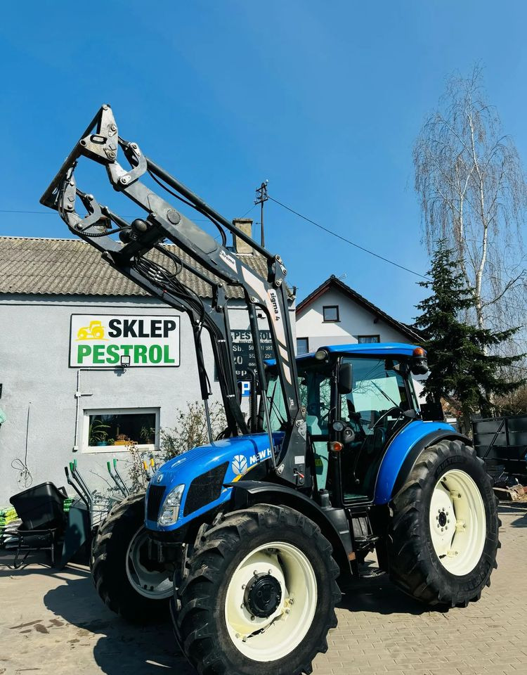 Трактор New Holland TD5.105: фото 1
